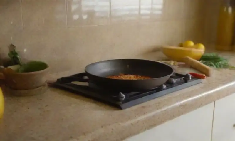Una cocina cálida y rústica